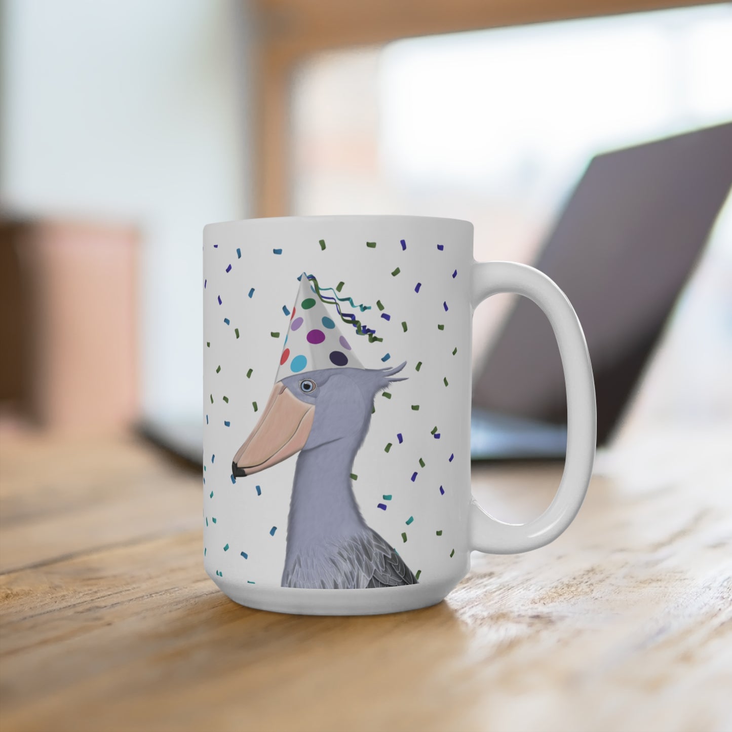Schuhschnabel feiert Geburtstag mit Partyhut und Konfetti Vogel Tasse