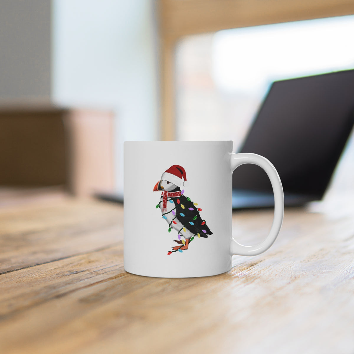 Papageitaucher Tasse Vogel als Weihnachtsmann mit Lichterkette Weiß für Vogelfreunde – 11 oz,