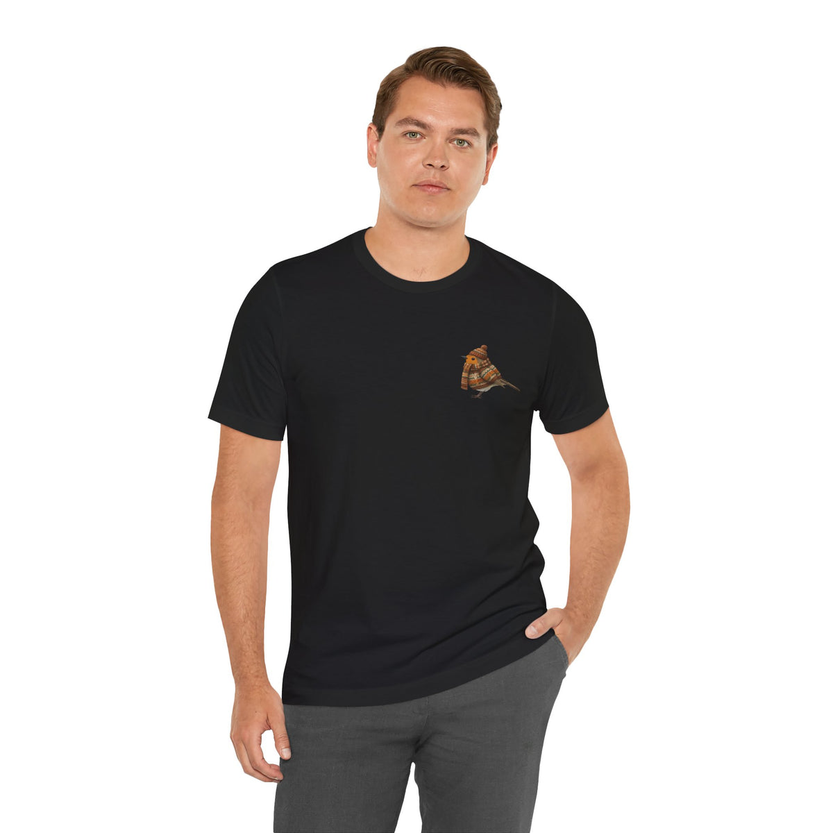 Rotkehlchen in Strick T-Shirt – Weiches Premium Shirt mit Winterlichem Vogelmotiv für Vogelbeobachter