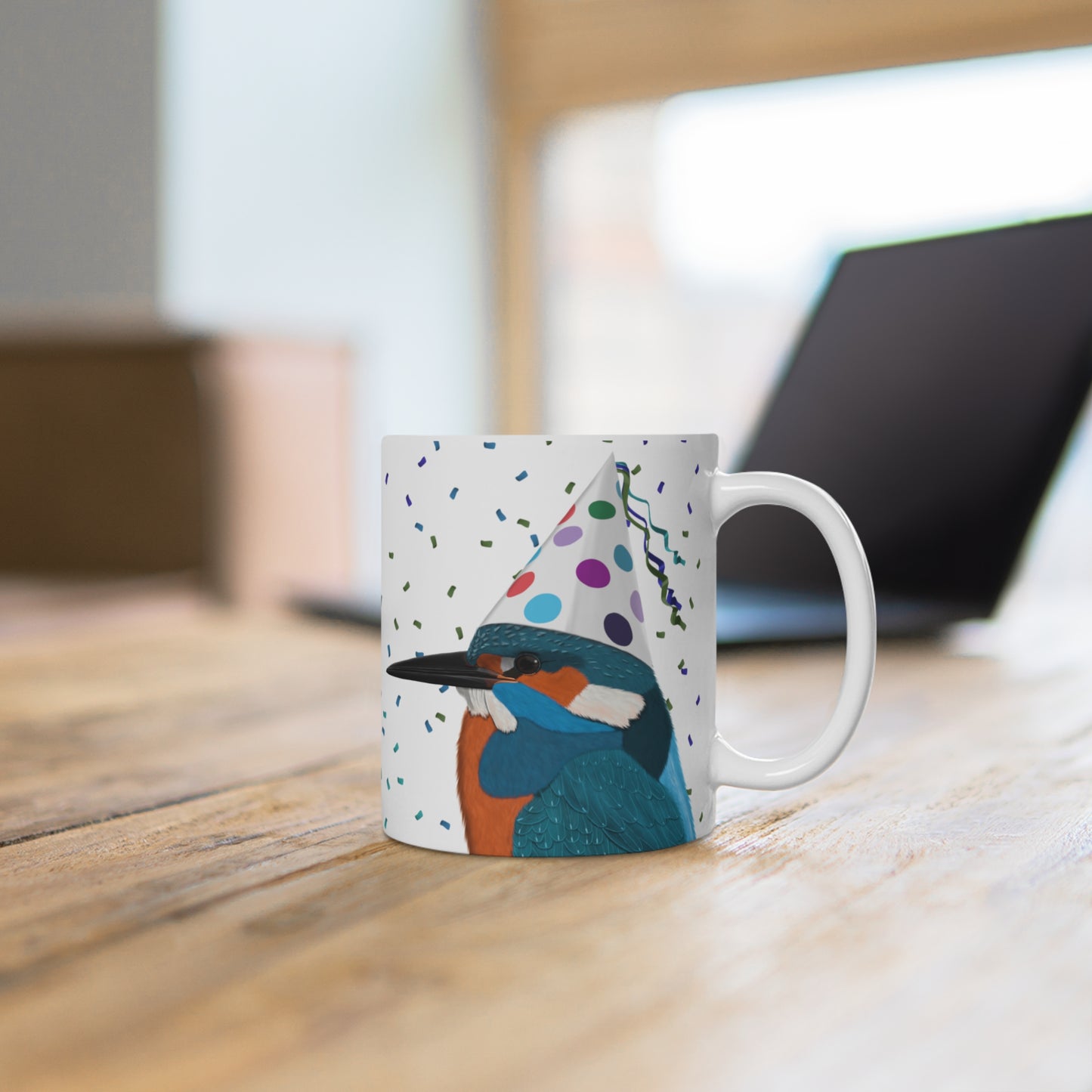 Eisvogel feiert Geburtstag mit Partyhut und Konfetti Vogel Tasse