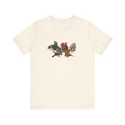 Lustiges Vogelmotiv Winter T-Shirt: Die kuschelige Garten-Gang mit Mütze & Pullover