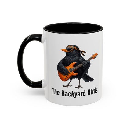 Blacky die Amsel (Lead Guitar) – The Backyard Birds Offizielle Band-Tasse | Zweifarbige Premium Keramik (Schwarz/Weiß)