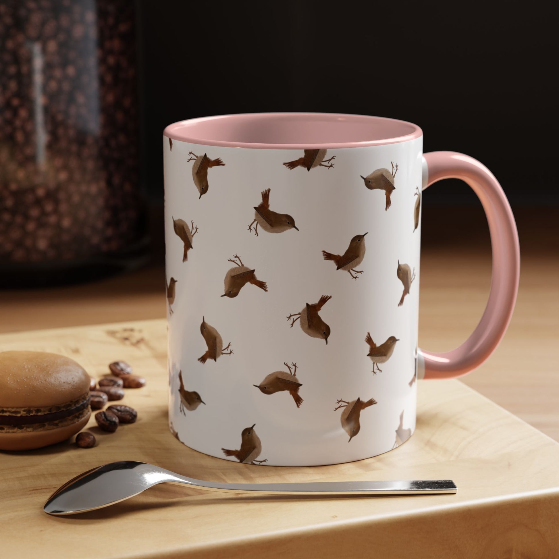 Zaunkönig Tasse mit Streumuster | Vogelmotiv Kaffeebecher für Vogelbeobachter & Naturfreunde in Pink