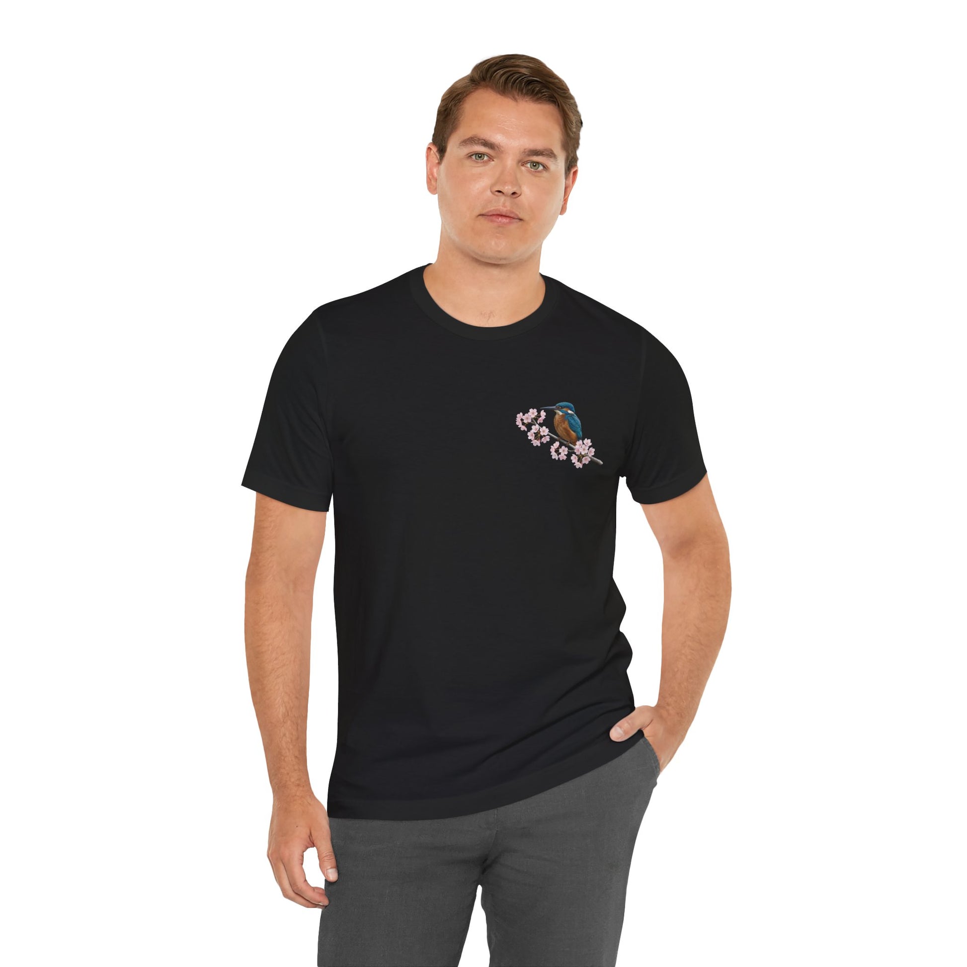 Eisvogel T-Shirt mit Kirschblüten | Florales Vogelmotiv für Vogelfreunde – bird graphic tee, Vogel