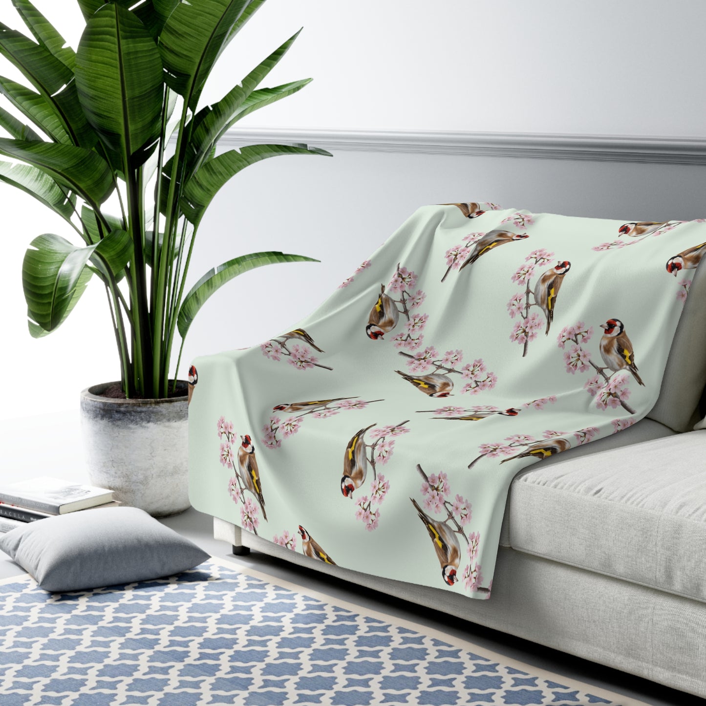 Stieglitz Decke – Premium Sherpa-Fleece in Salbeigrün | Kuscheldecke mit Vogelmotiv (150x200cm)