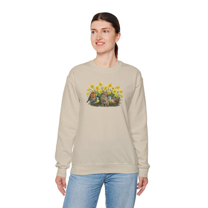 Oster-Sweatshirt Frühlingswiese – Kaninchen & Singvögel in Osterglocken | Unisex Pullover