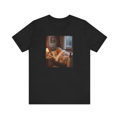Süßes Rotkehlchen T-Shirt im Bett mit Teddy | Kuscheliges Vogel-Motiv für Langschläfer
