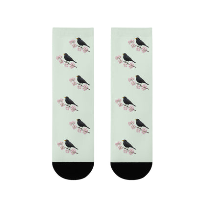 Amsel & Kirschblüten Socken in Salbeigrün | Weiche Baumwollmix-Socken für Naturfreunde