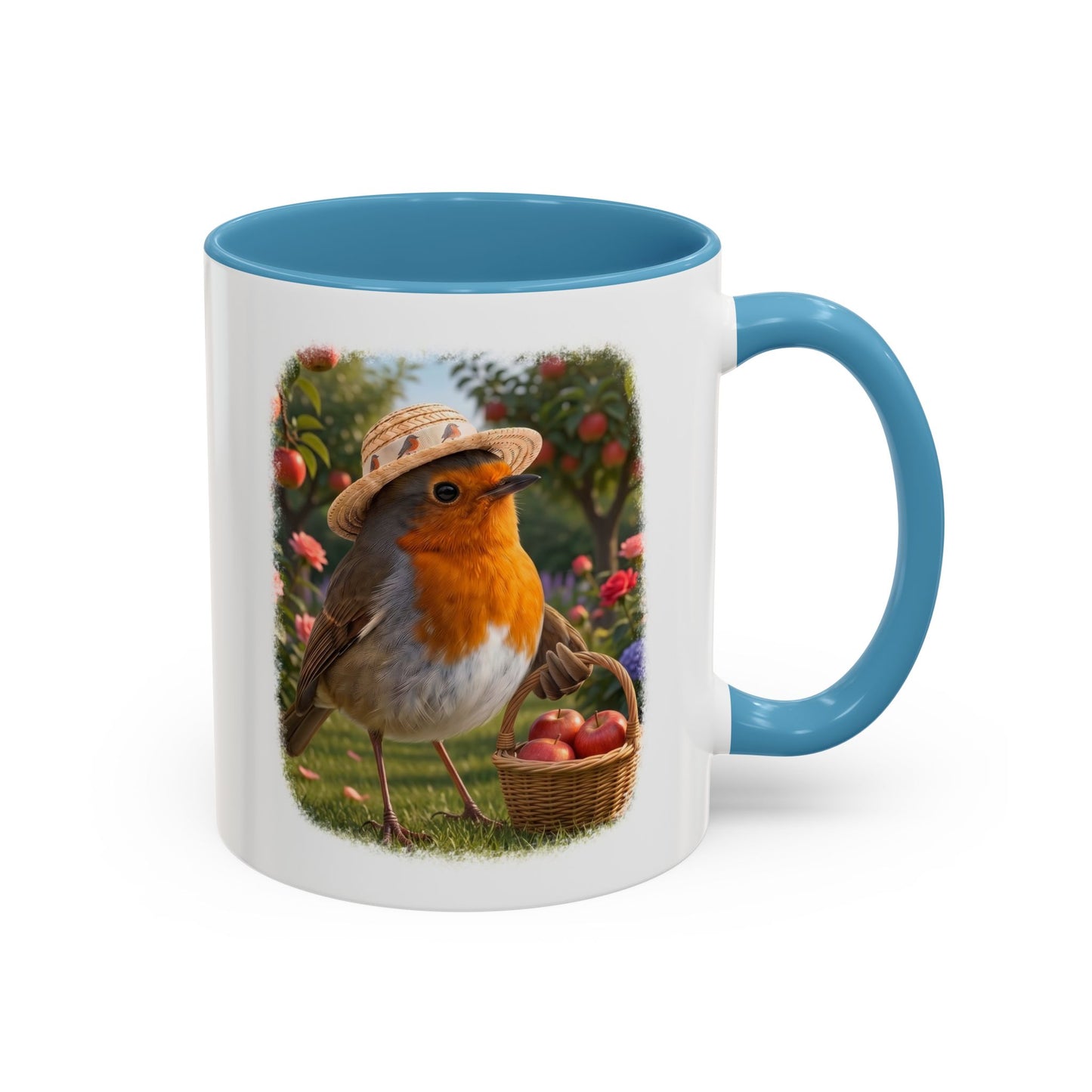 Weiße Keramiktasse mit blauem Henkel und Innenseite. Das aufgedruckte Motiv zeigt eine digitale Illustration von einem Rotkehlchen namens Rosi, das einen Sonnenhut trägt und mit einem vollen Apfelkörbchen im Flügel unter Apfelbäumen steht.