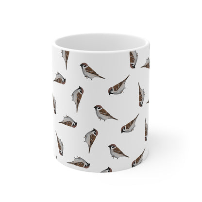 Sperling Tasse – Feldsperling mit Streumuster | Vogelmotiv Kaffeebecher für Vogelbeobachter & Naturfreunde
