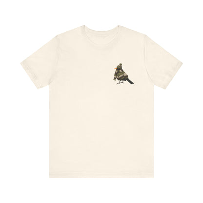 Amsel in Strick T-Shirt – Weiches Premium Shirt mit Winterlichem Vogelmotiv für Vogelbeobachter