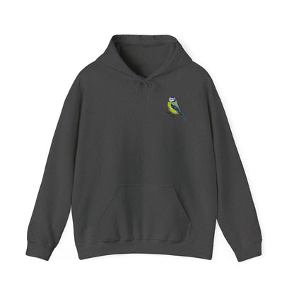 Blaumeise Hoodie – Kuscheliger Kapuzenpullover mit kleinem Gartenvogel-Motiv