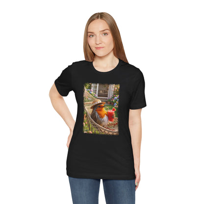 T-Shirt mit Rosi Rotkehlchen Motiv in der Hängematte für Vogelfreunde