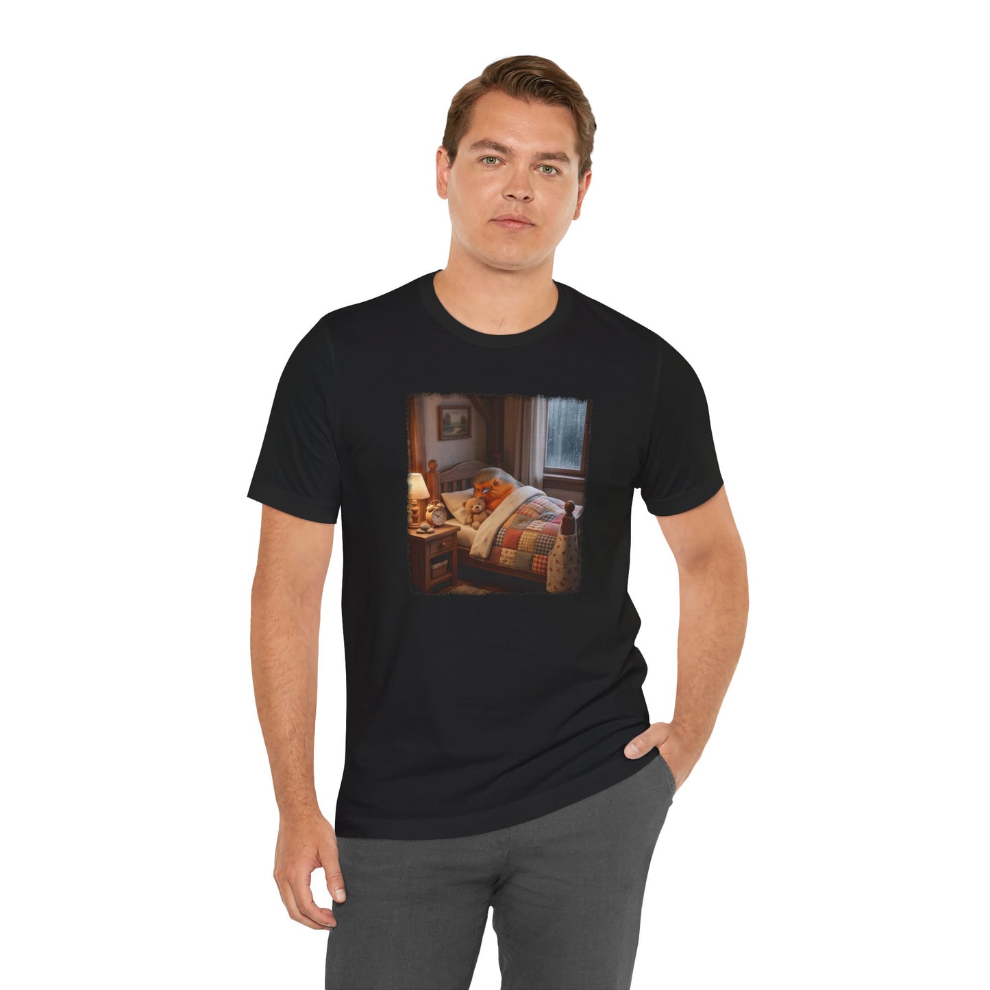 Süßes Rotkehlchen T-Shirt im Bett mit Teddy | Kuscheliges Vogel-Motiv für Langschläfer