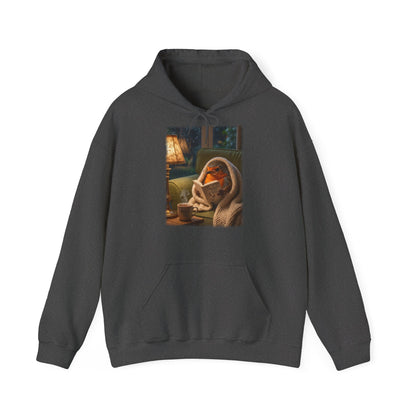Gemütlicher Rotkehlchen Hoodie mit Lese-Motiv | Süßer Vogel Kapuzenpullover für Buchliebhaber