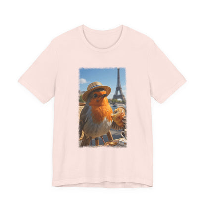 Rosi Rotkehlchen im Paris Bistro T-Shirt – Bequemes Premium Shirt für Vogelfreunde