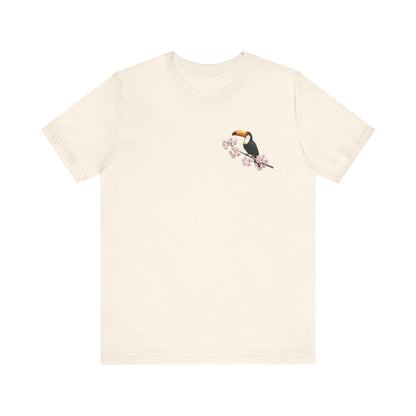 Tukan T-Shirt mit Kirschblüten | Florales Vogelmotiv für Vogelfreunde – bird graphic tee, Vogel