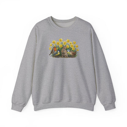 Oster-Sweatshirt Frühlingswiese – Kaninchen & Singvögel in Osterglocken | Unisex Pullover