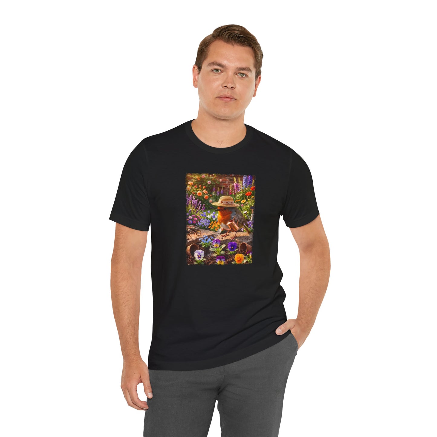 Niedliches Rotkehlchen T-Shirt beim Blumen gießen | Gemütliches Garten-Motiv