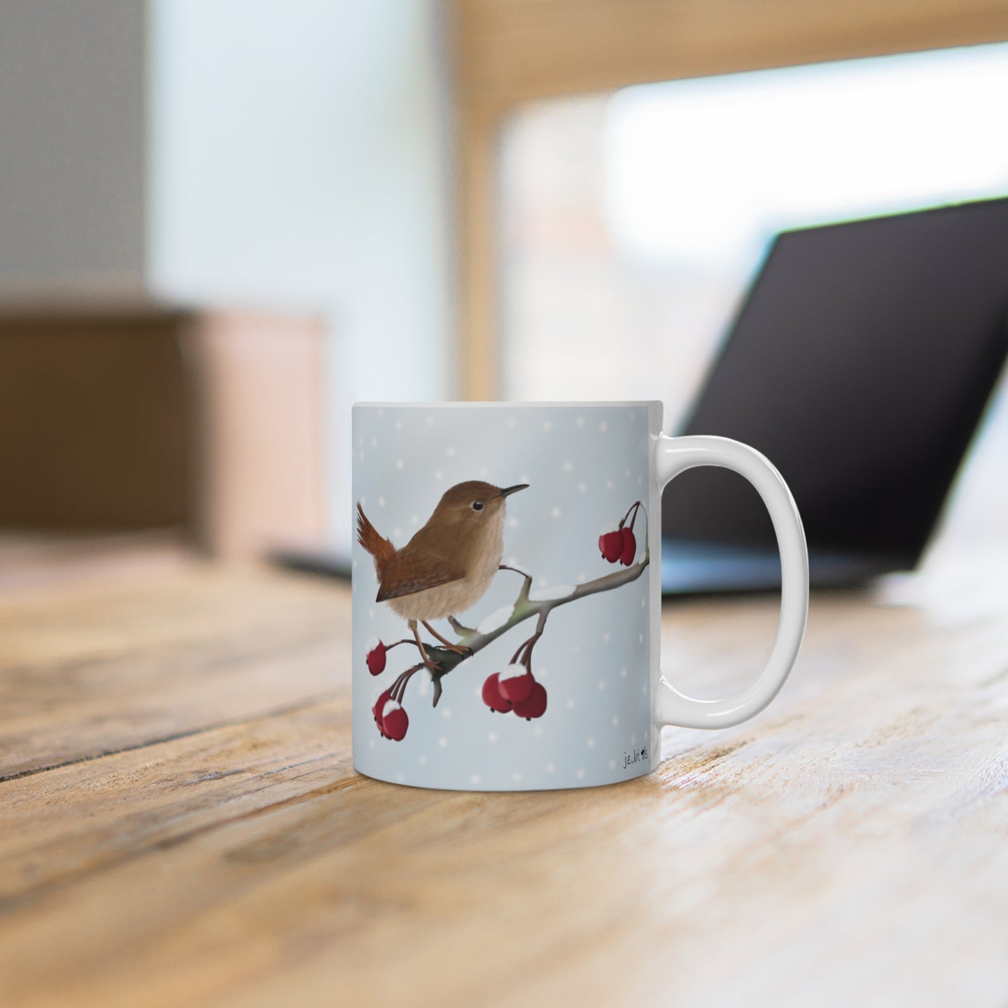 Zaunkönig auf einem Ast im Winter Weihnachten Schnee Vogel Tasse