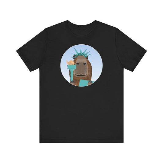 Capybara als Freiheitsstatue Lustiges T-Shirt für Capybara-Freunde