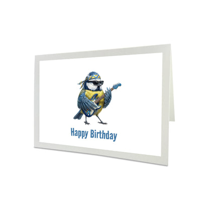 Grußkarte mit einer Blaumeise, die Gitarre spielt, und dem Text „Happy Birthday“ auf weißem Hintergrund